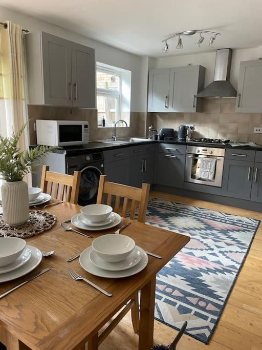 Stylish 3 Bed House Hitchin Villa Buitenkant foto